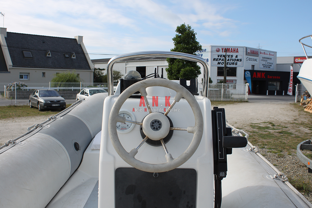 Zodiac Cherokee 440 - 9